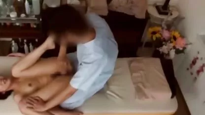 トップレスのビーチ女子の隠しカメラvoyeurビデオ 女性 無料 av